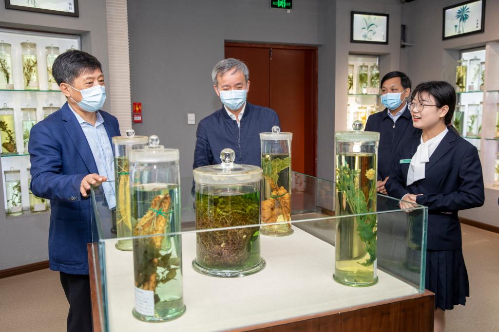 https://www.hactcm.edu.cn/__local/2/C0/D2/418E9A77486EB3C9941B6C13076_A7C57741_16CAE.jpg